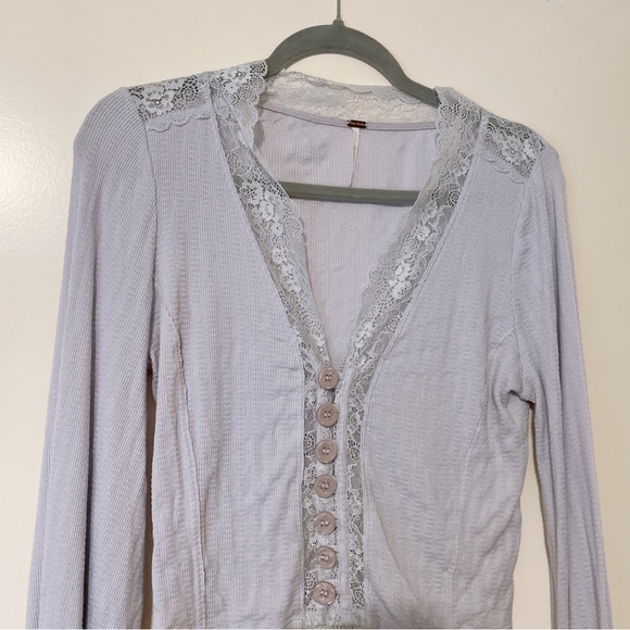 Free People Run With Me Cropped Cardi Top in Lavender Size M - Picture 4 of 9